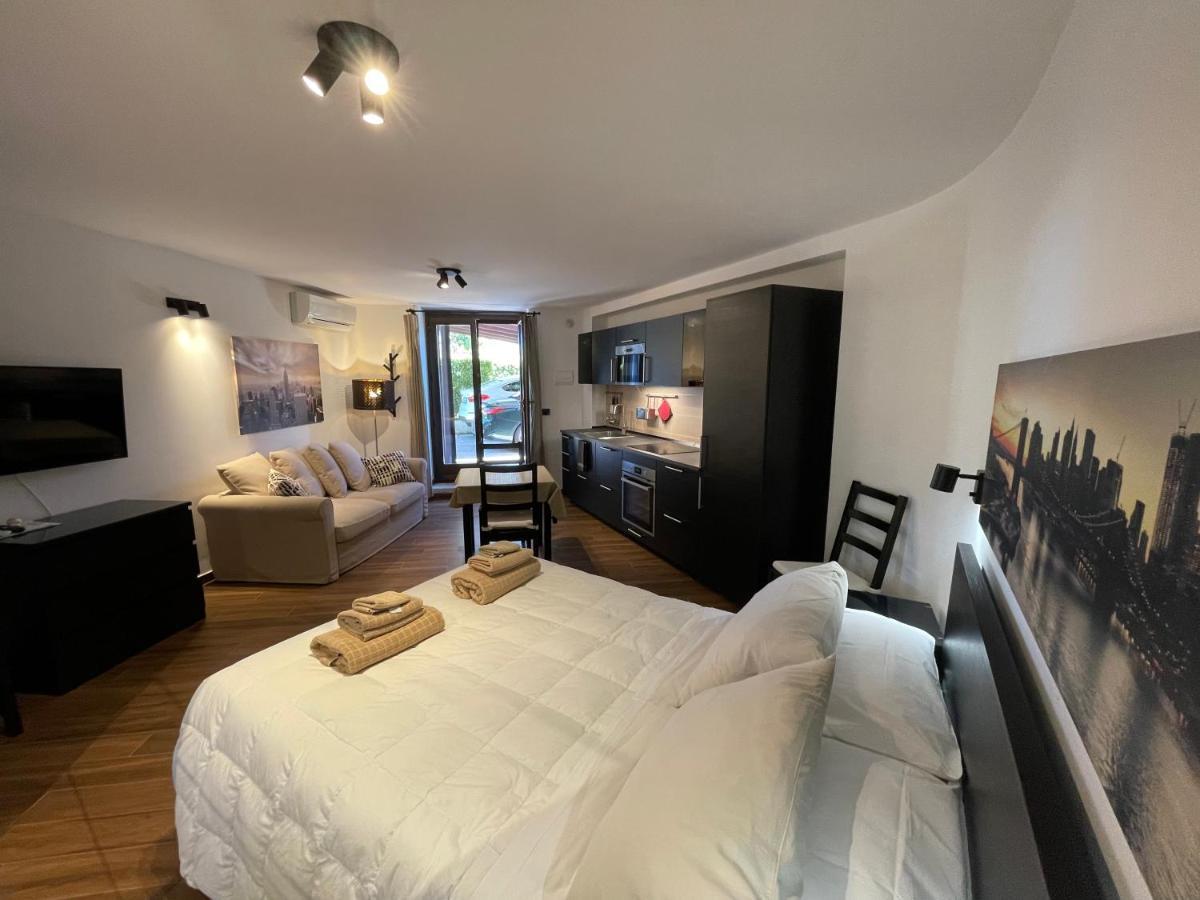 John Sea Suites Giardini Naxos Bagian luar foto