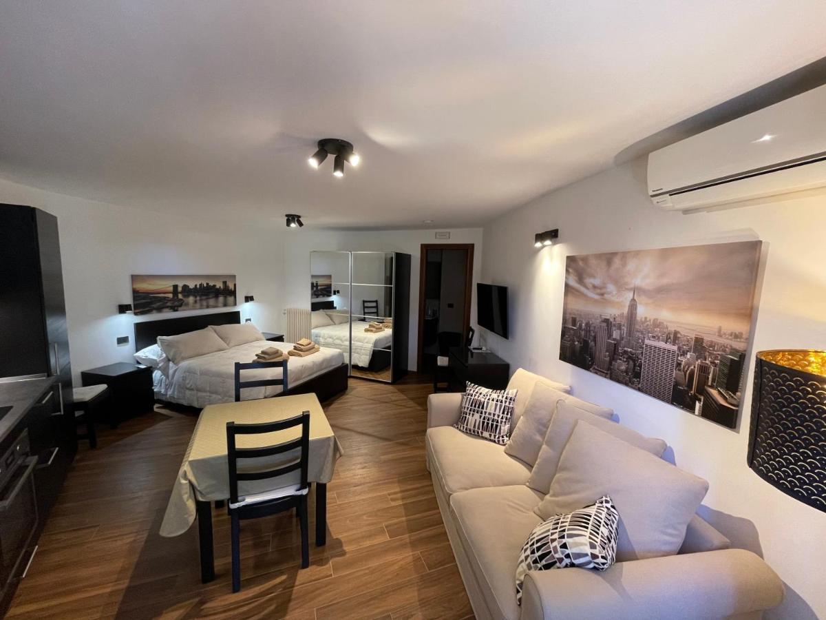 John Sea Suites Giardini Naxos Bagian luar foto