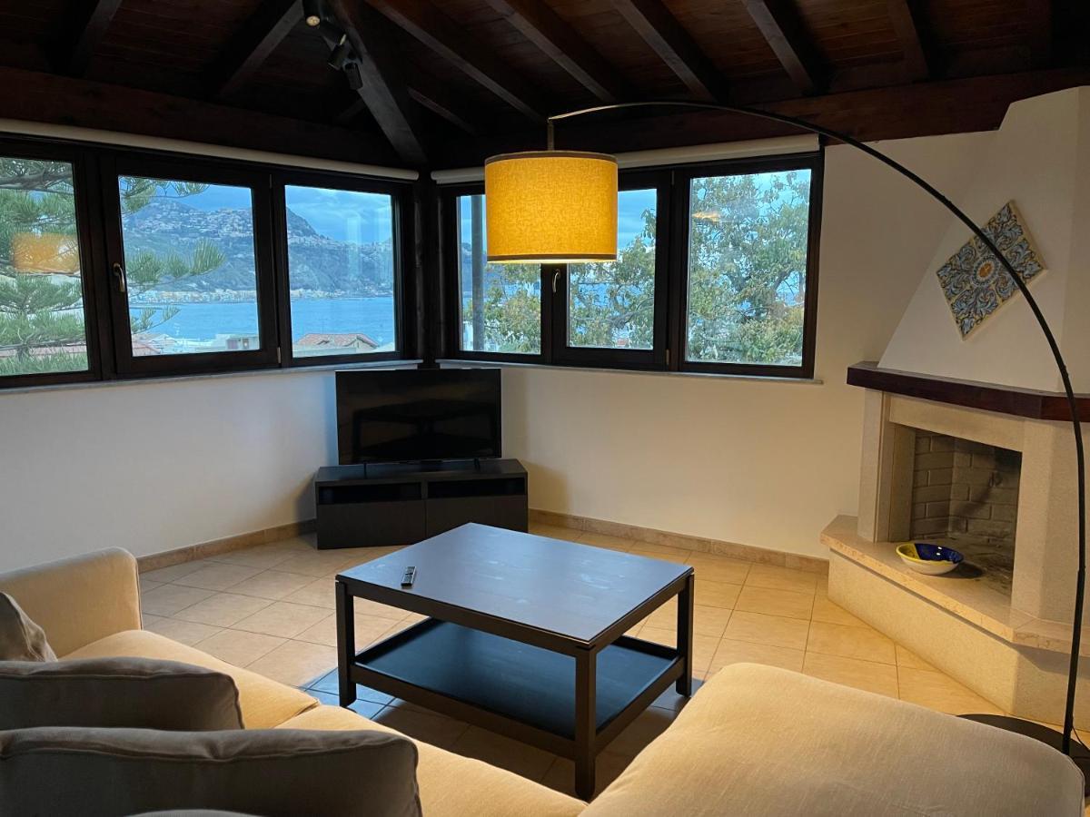 John Sea Suites Giardini Naxos Bagian luar foto