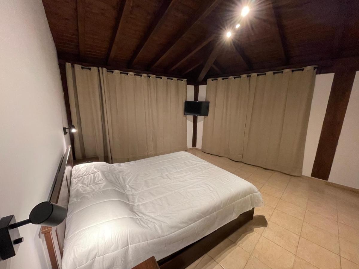 John Sea Suites Giardini Naxos Bagian luar foto