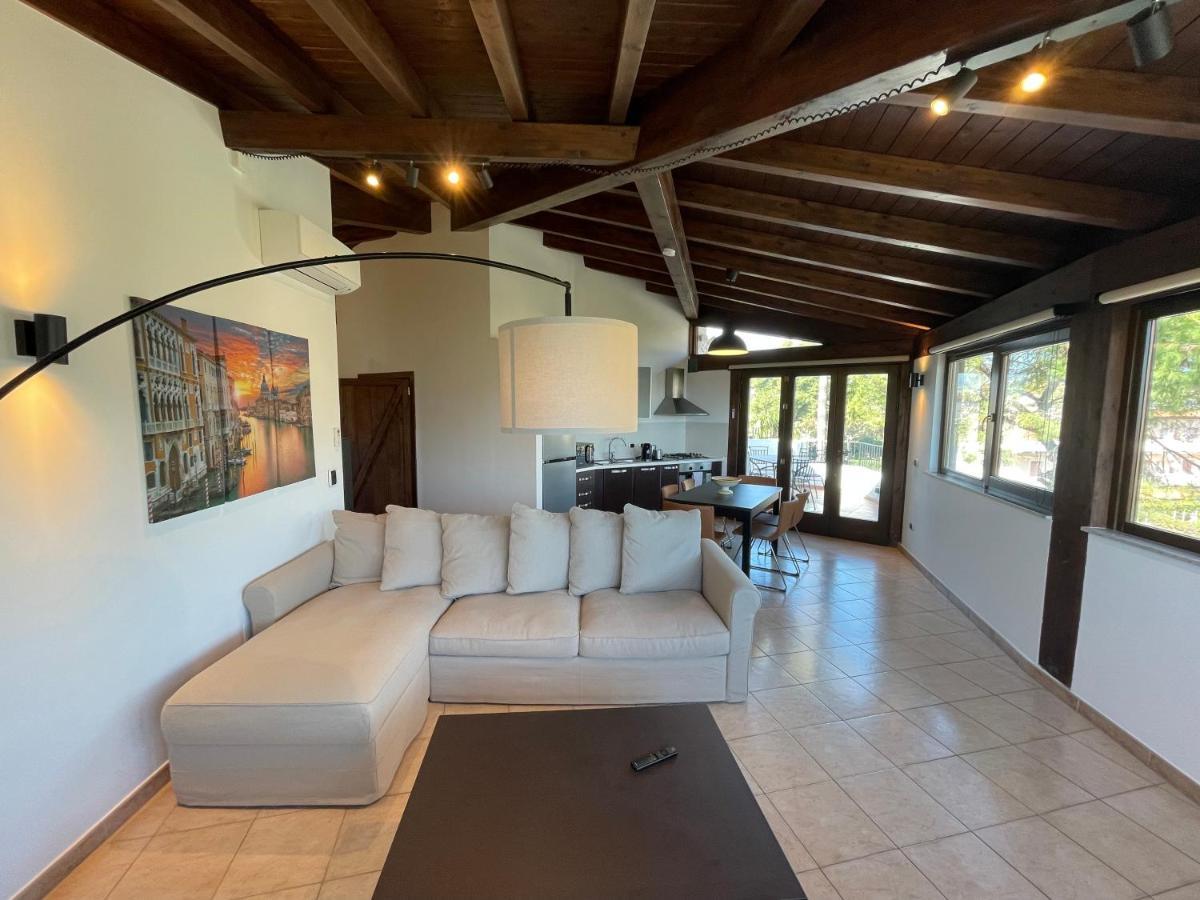 John Sea Suites Giardini Naxos Bagian luar foto