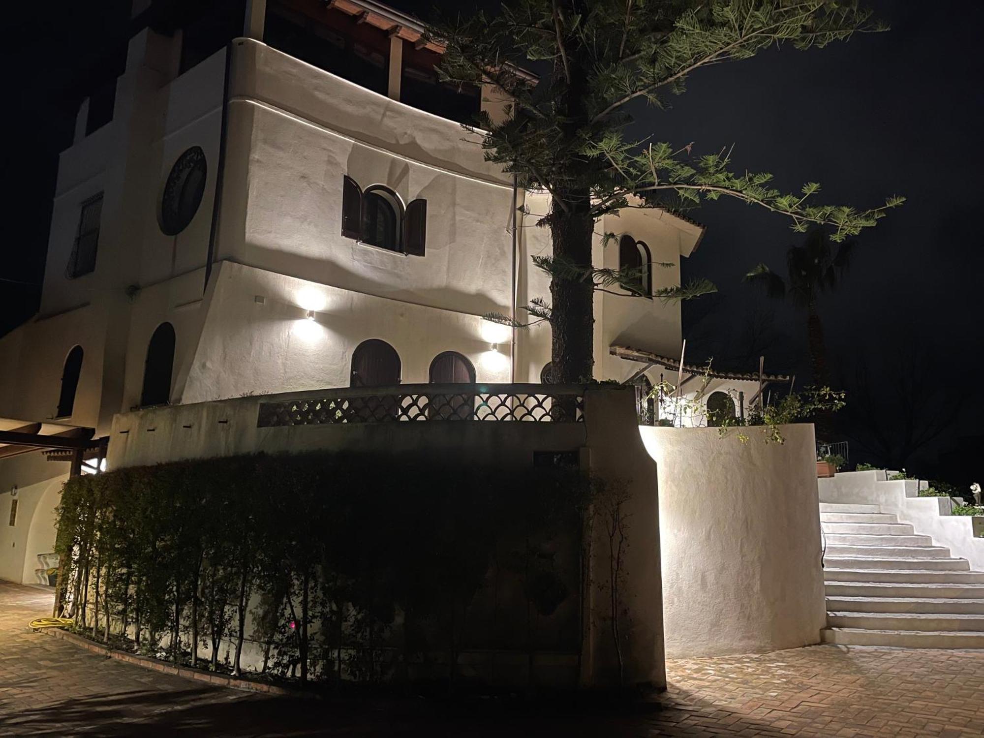 John Sea Suites Giardini Naxos Bagian luar foto