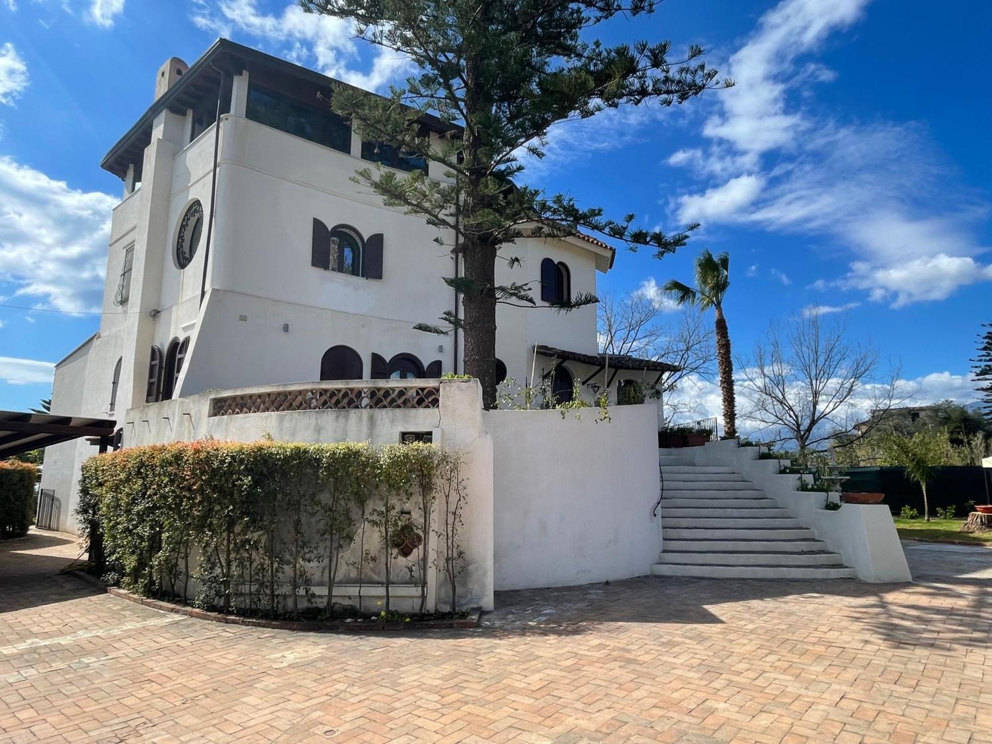 John Sea Suites Giardini Naxos Bagian luar foto