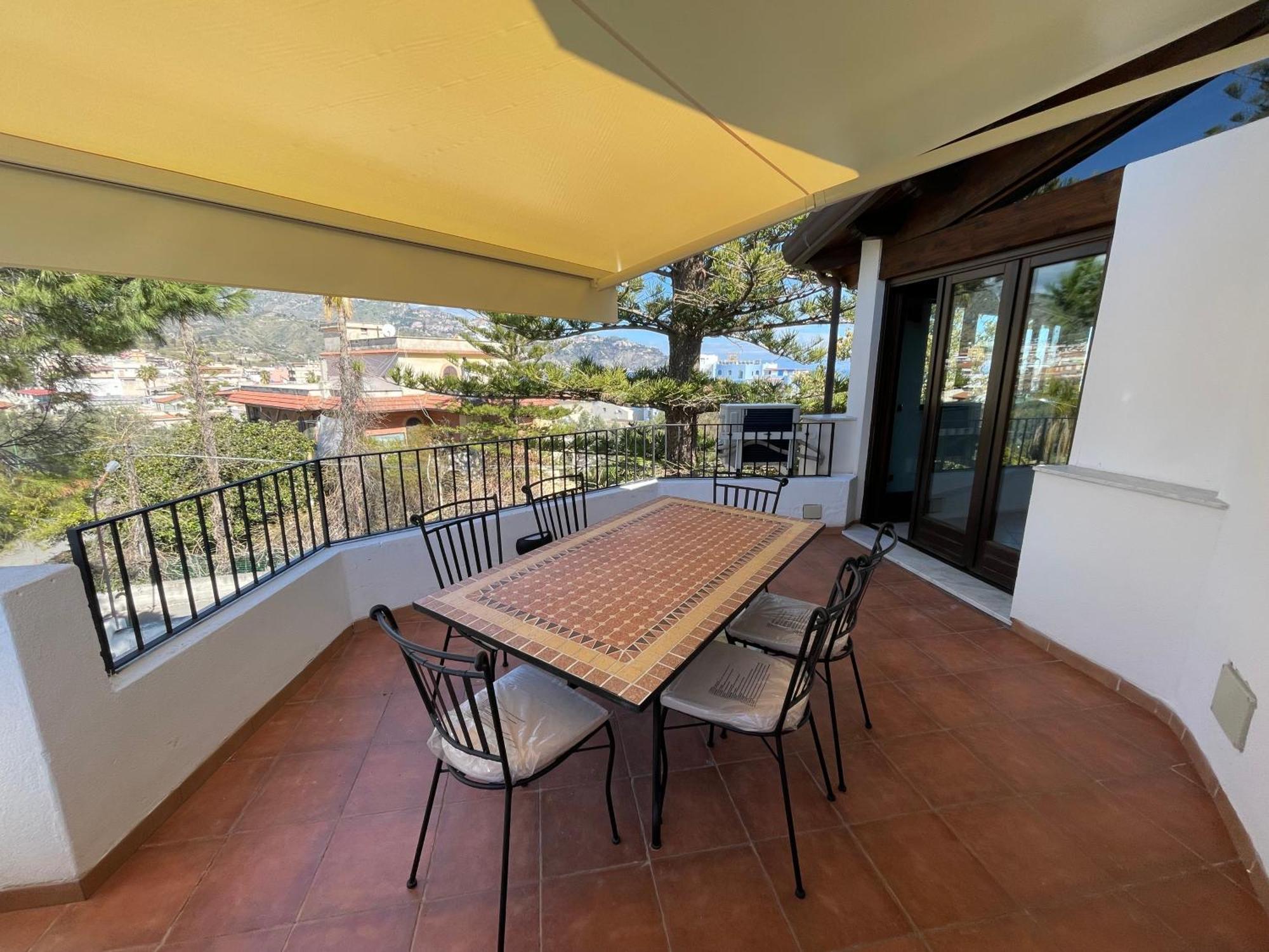 John Sea Suites Giardini Naxos Bagian luar foto